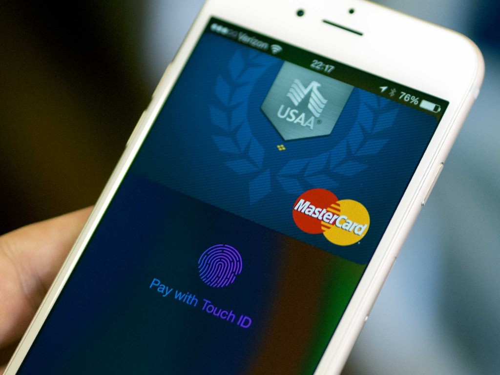 apple-pay-touch-id-iphone6-hero